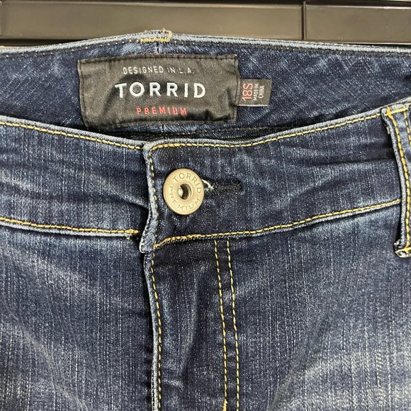 NWOT Torrid Plus Size Dark Wash Slim Boot Cut Jeans Size 18 Style 11426225 - Picture 8 of 12